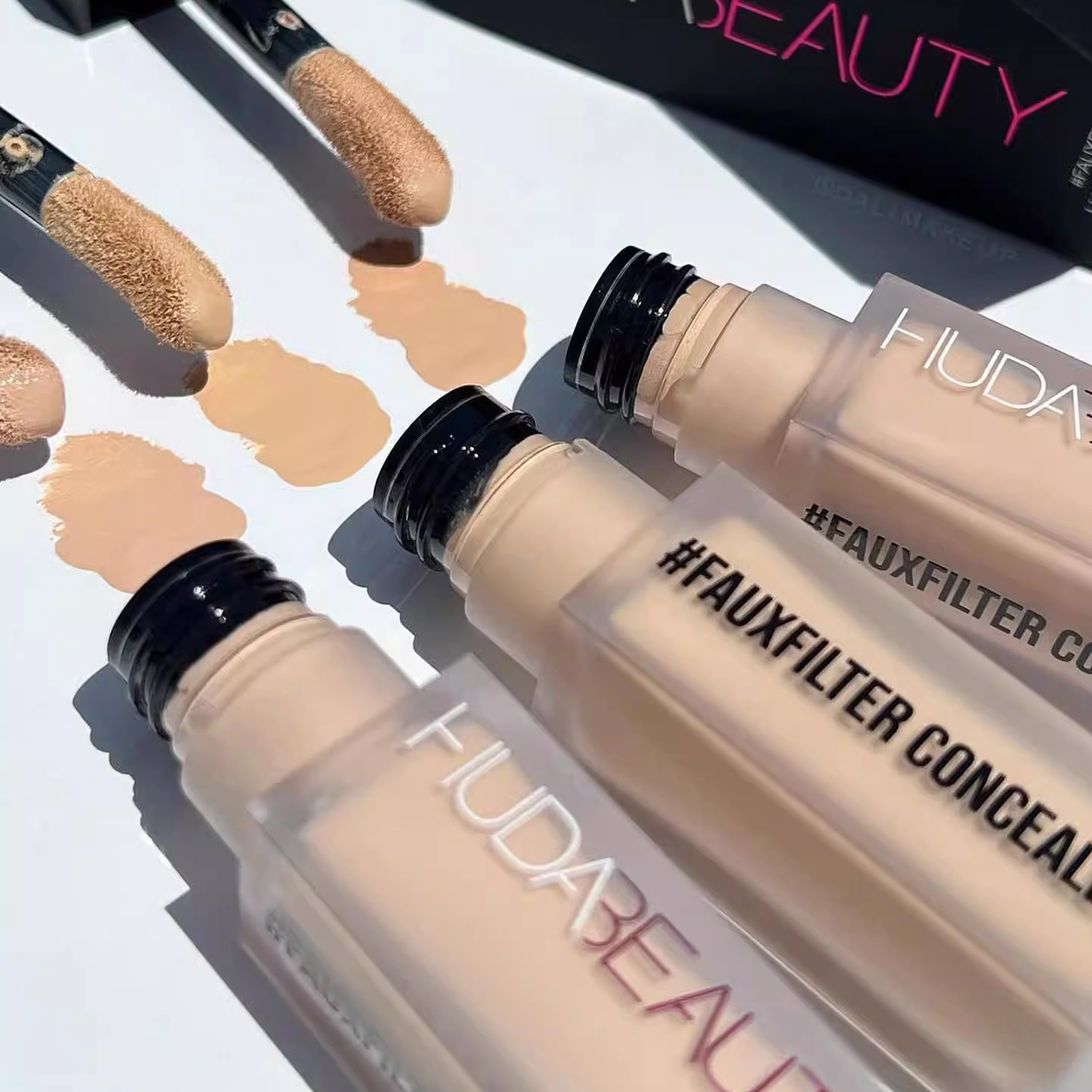 Beauty Huda Makeup - フーダビューティー フォーフィルター ルミナス マット アイコンシーラー モイスチャライジング