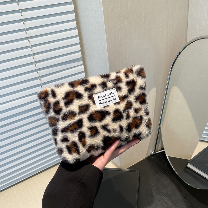 ヒョウ柄ぬいぐるみ化粧バッグ大容量ポータブル旅行用トイレタリ - Beauty Makeup Women のレビューと価格