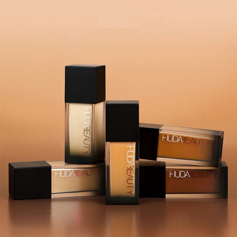 ヌード完璧なリキッドファンデーションマットコンシーラー栄養長 - Beauty Huda Makeup のレビューと価格