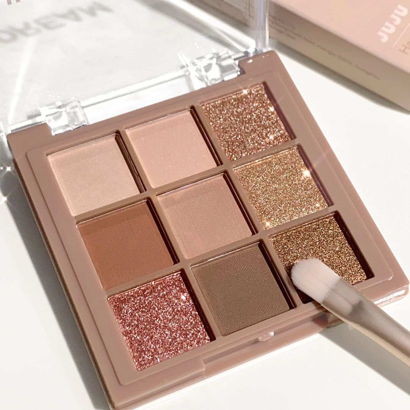 豪華な 9 ～ 18 色のアイシャドウ パレット - ベルベ - Beauty Huda Makeup のレビューと価格